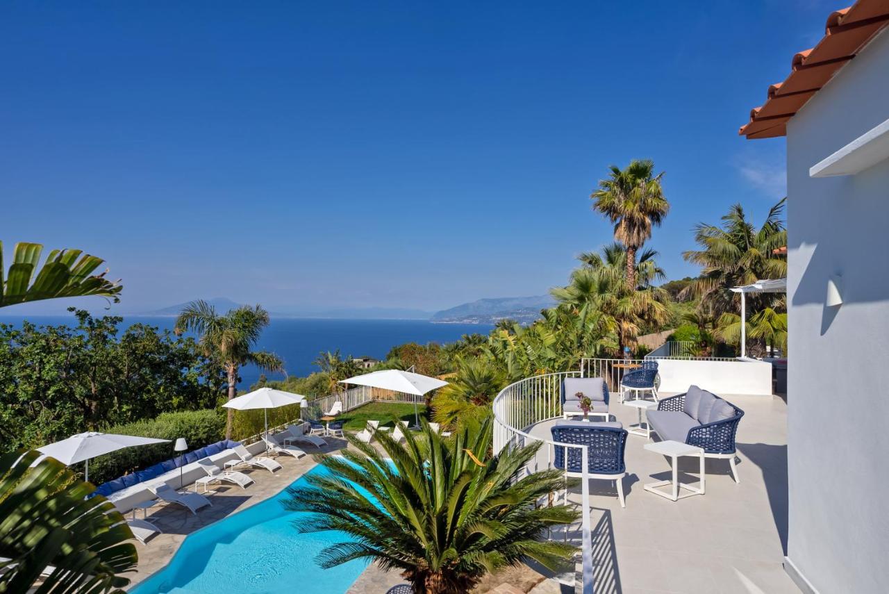 Capri Blue Luxury Le Tre Monelle