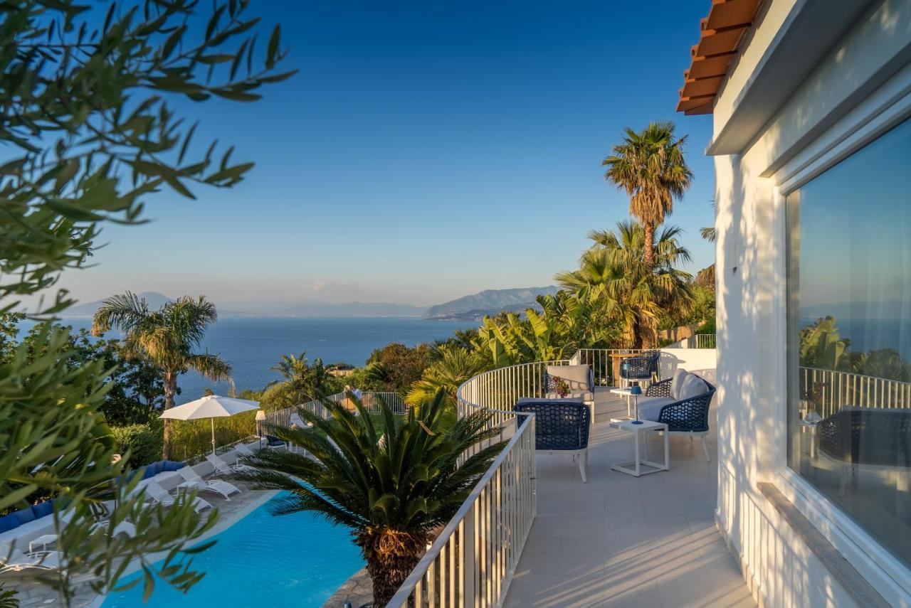 Capri Blue Luxury Le Tre Monelle